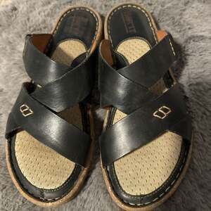 Born Sorja Sport Black Leather Crisscross Slide Sandals
